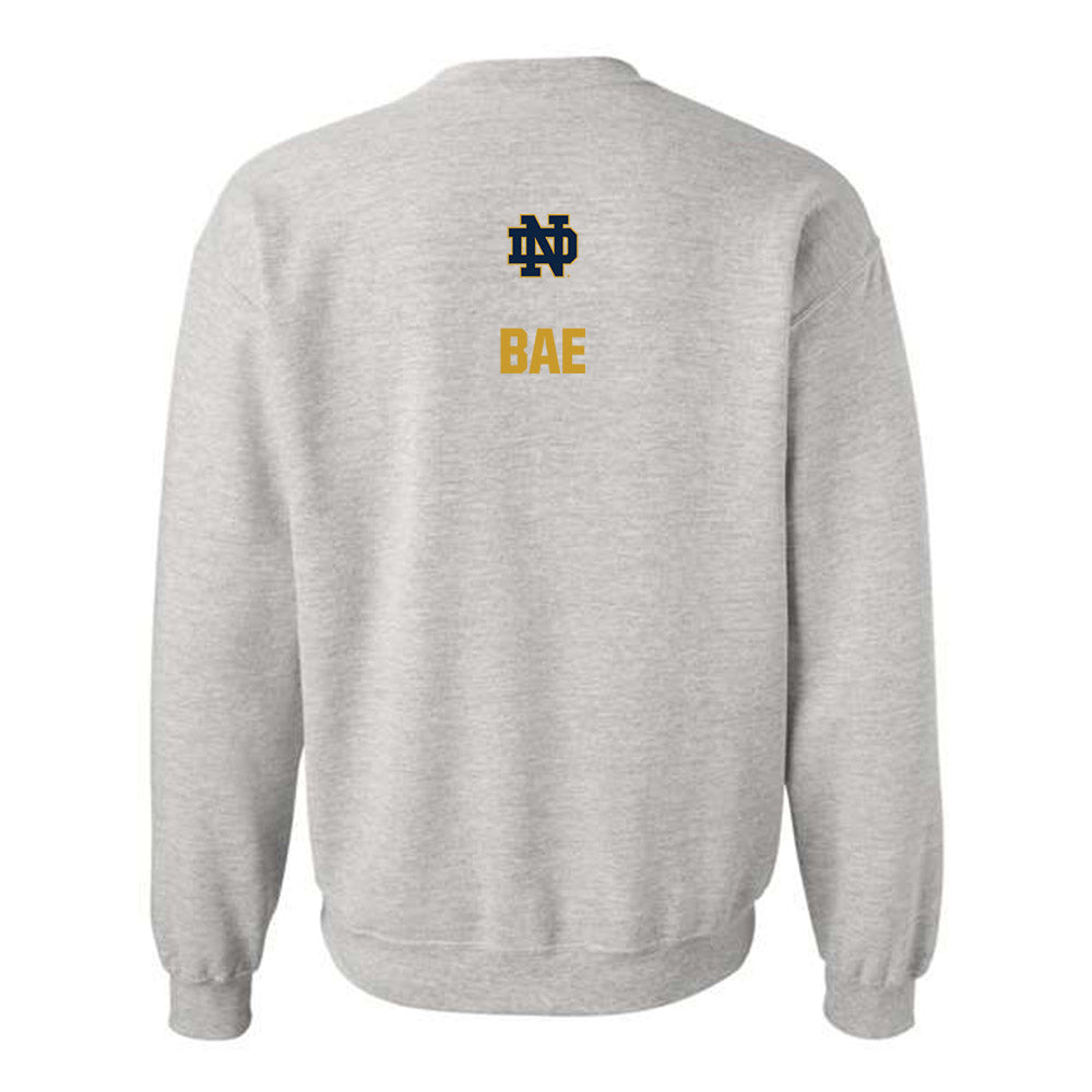 Notre Dame - NCAA Men's Fencing : Kevin Bae - Classic Fashion Shersey Crewneck Sweatshirt
