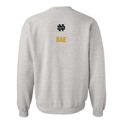 Notre Dame - NCAA Men's Fencing : Kevin Bae - Classic Fashion Shersey Crewneck Sweatshirt