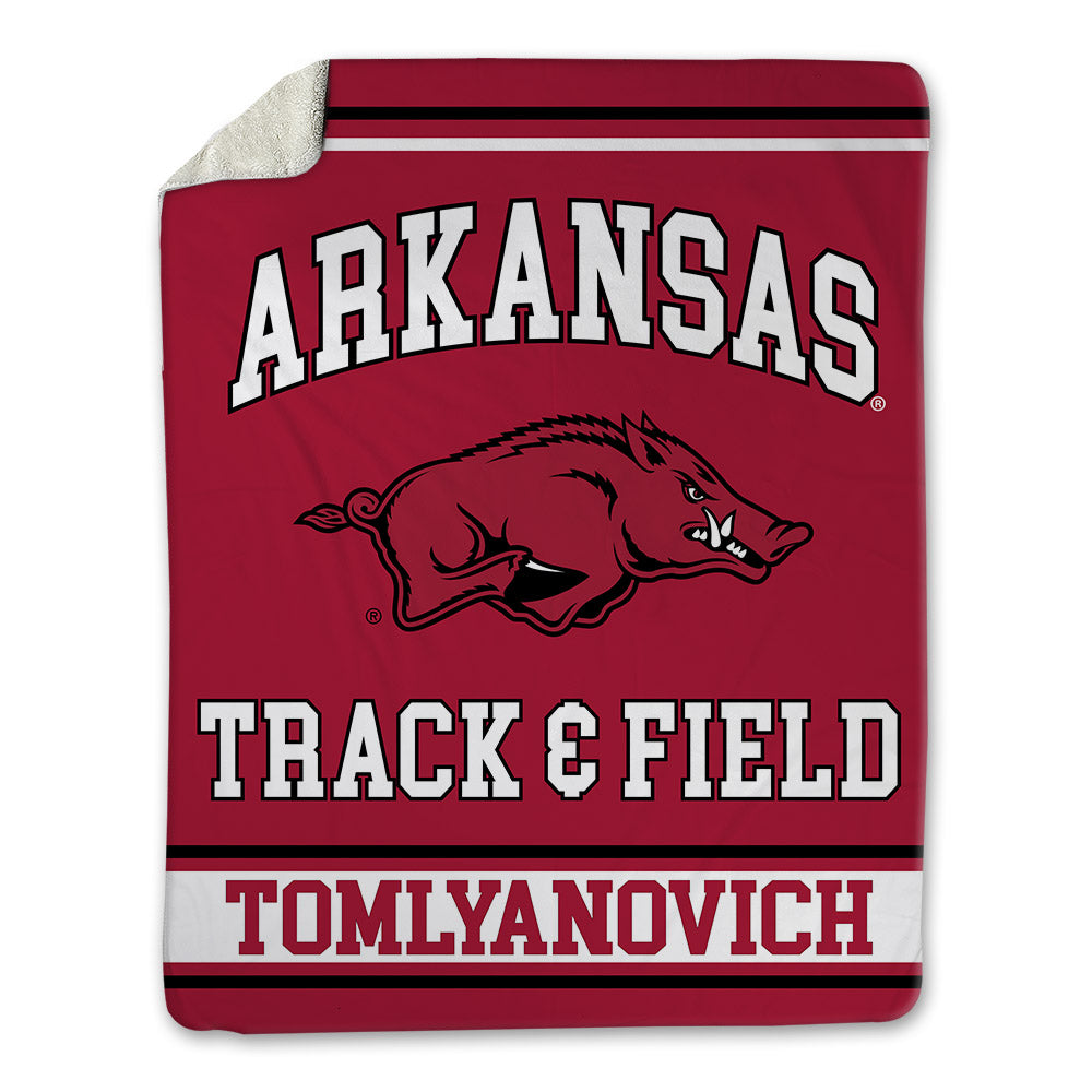 Arkansas - NCAA Men's Track & Field : TJ Tomlyanovich - Blanket-0