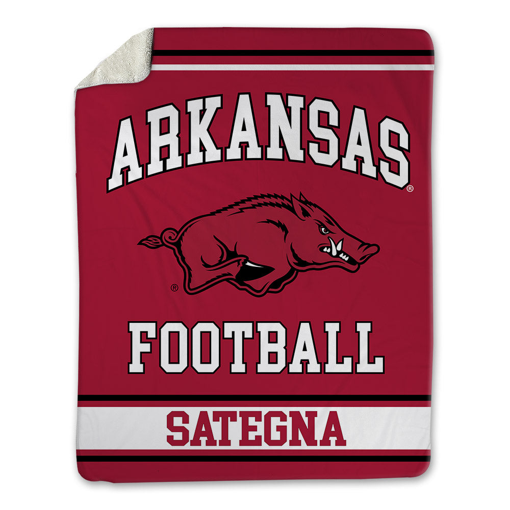 Arkansas - NCAA Football : Isaiah Sategna - Blanket-0