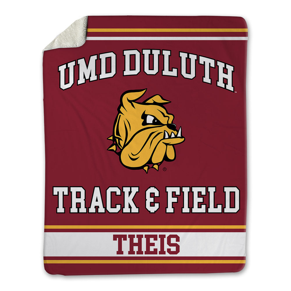 UMN Duluth - NCAA Women's Track & Field : Halle Theis - Blanket-0