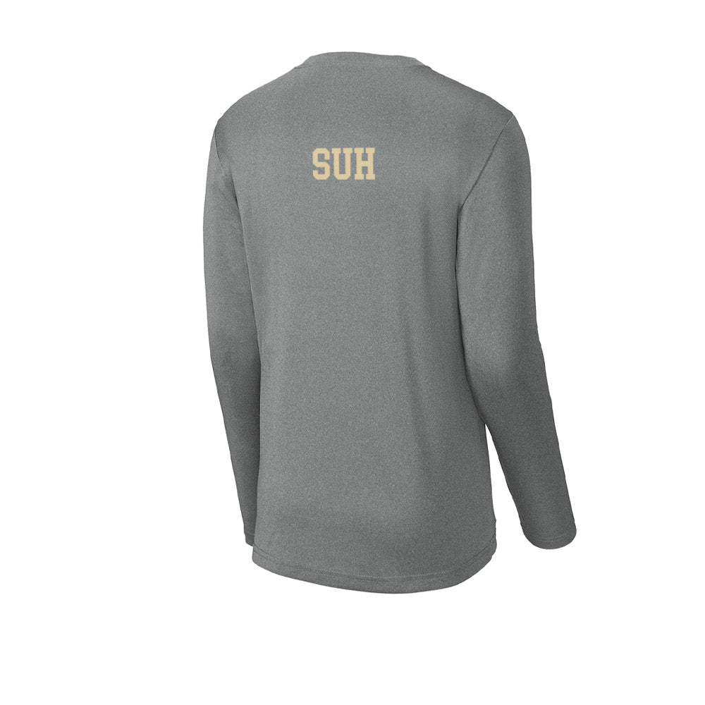 Boston College - NCAA Women's Golf : Danielle Suh - Activewear Long Sleeve T-Shirt-1