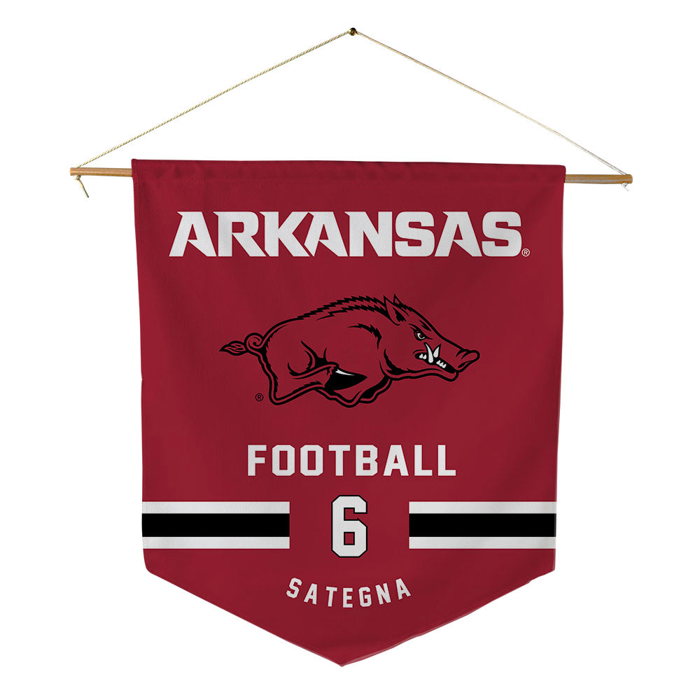 Arkansas - NCAA Football : Isaiah Sategna - Pennant - 18" x 21"-0